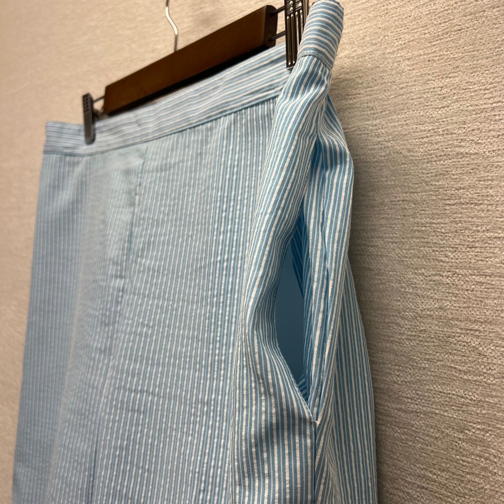 Alfred Dunner Striped Capri Pants Womens 12 Blue White Seersucker Pull On - Picture 8 of 9